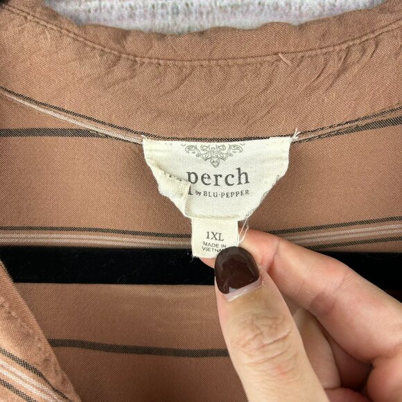 Blu Pepper Plus Size Brown Lightweight Button-Down Blouse – Pocket Detail 1x - Picture 4 of 7